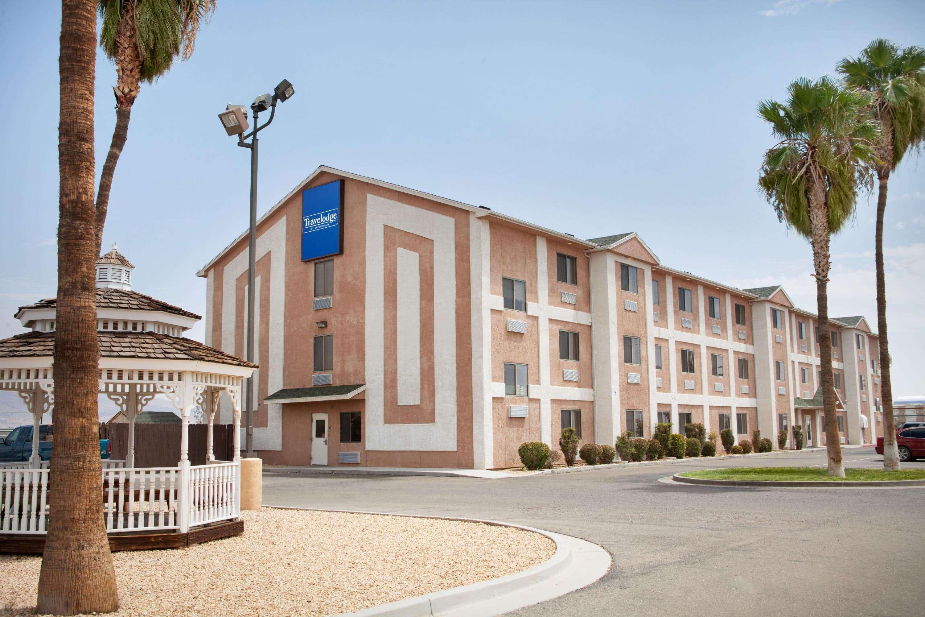 Travelodge By Wyndham Yermo Exterior foto